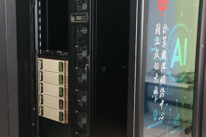新佈署的 5 台 NVIDIA DGX-1