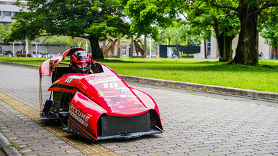 成大自組機械賽車隊發表極輕量化新車