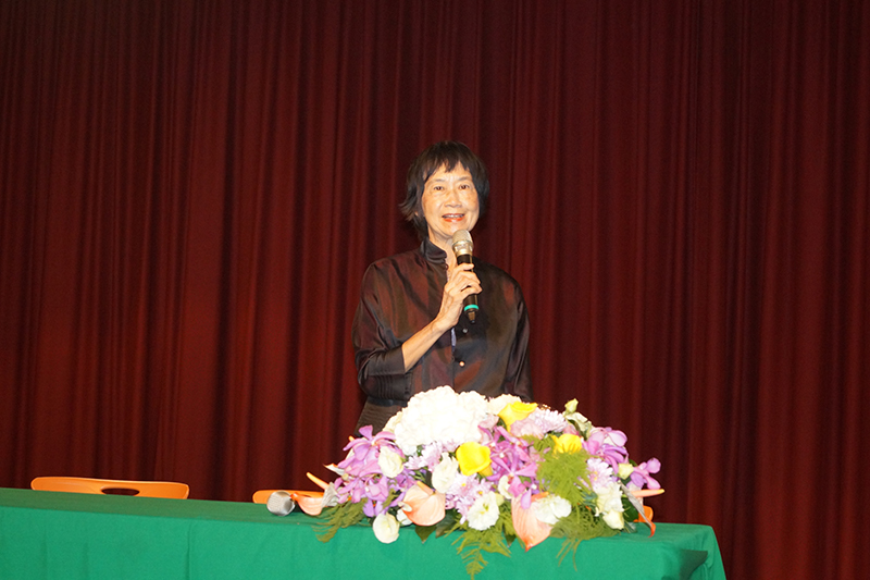 中文系翁文嫻老師與校內師生,及南部各校教師與社會人士的「南哲會」,舉行10場讀書會